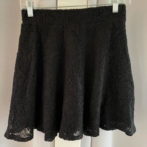 Xhiliration size small, black lace skirt